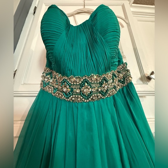 Sherri Hill Formal Gown - Picture 3 of 11